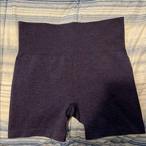 Zyia navy seamless hustle shorts